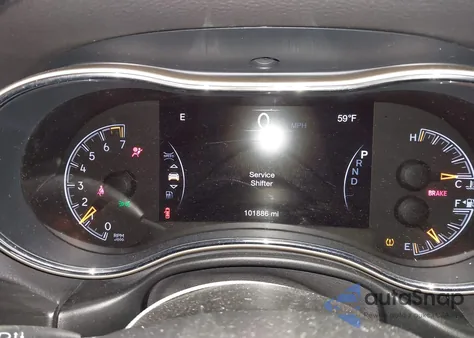 2017 Jeep Grand Cherokee Laredo 4X4 z USA, uszkodzony, nr VIN 1C4RJFAG9HC604417